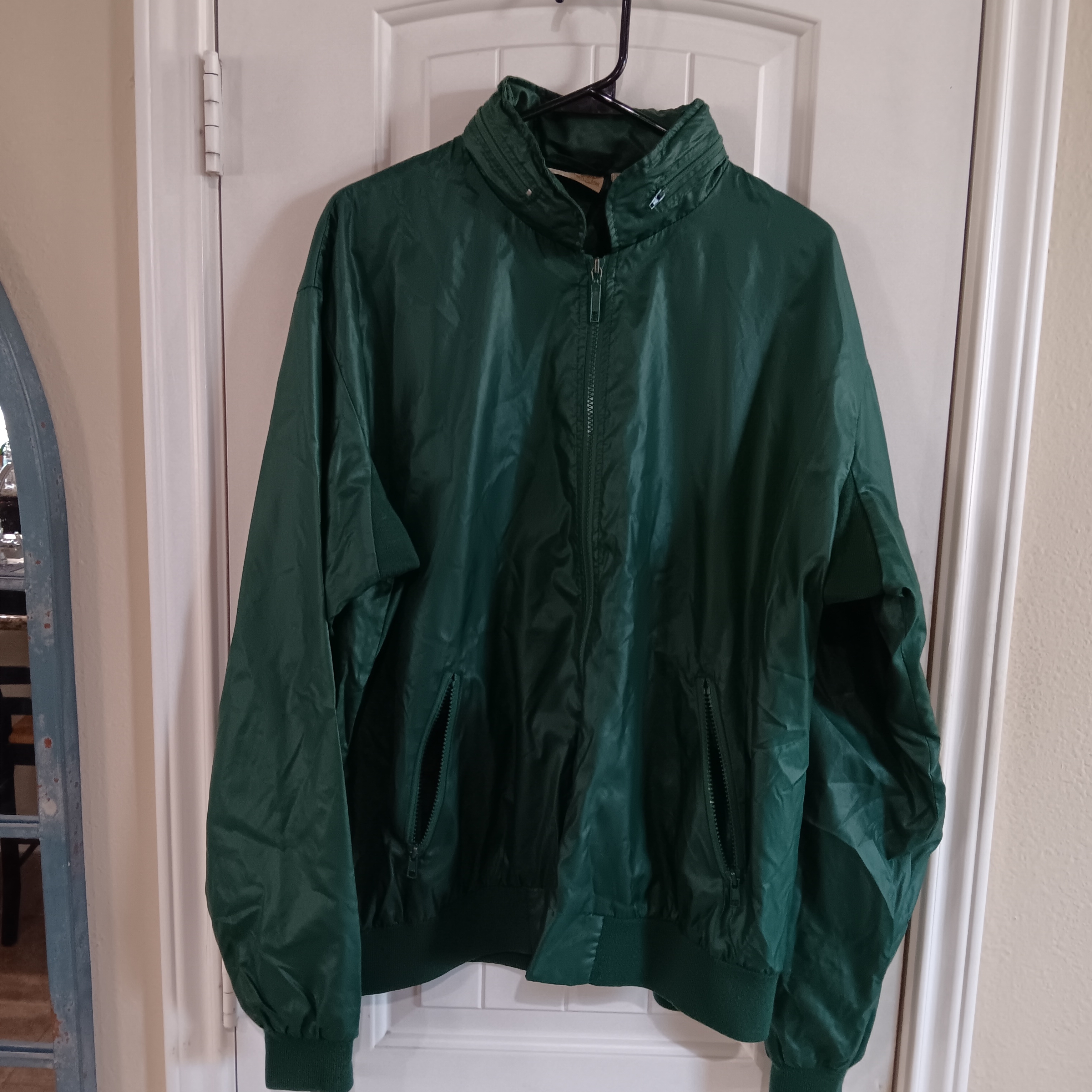 Vtg Izod (Crest) Club Dark Green Men's Windbreaker Jacket W Hidden Hood